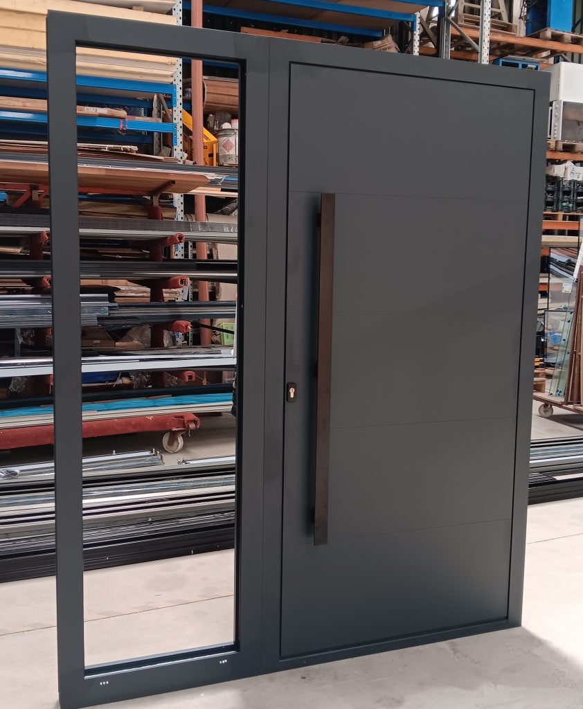Aluminium Front Door RAL 7016 - Panel SP03