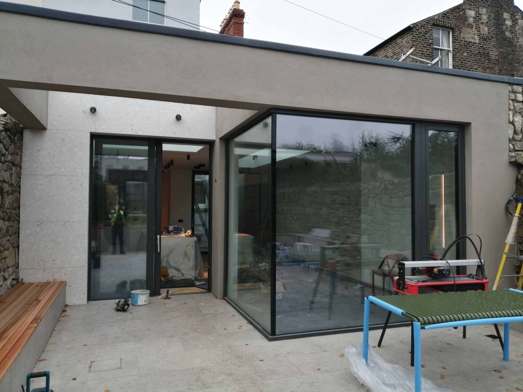 Aluminium Window with Glass to Glass Corner RAL7016