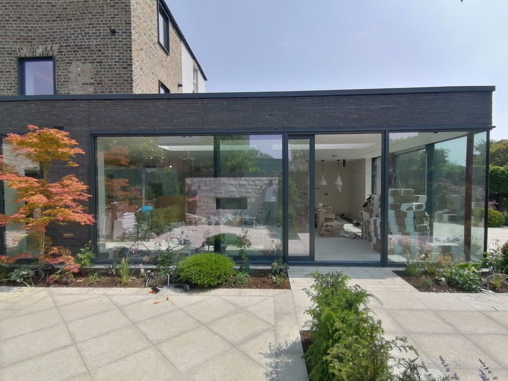 Aluminium lift and slide door plus windows with Glass to Glass Corner RAL7016 - 3